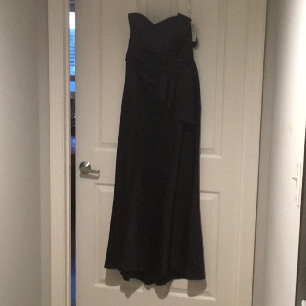 NWT David’s Bridal Long Strapless Dress w/ Side Peplum, 14, black, 84737